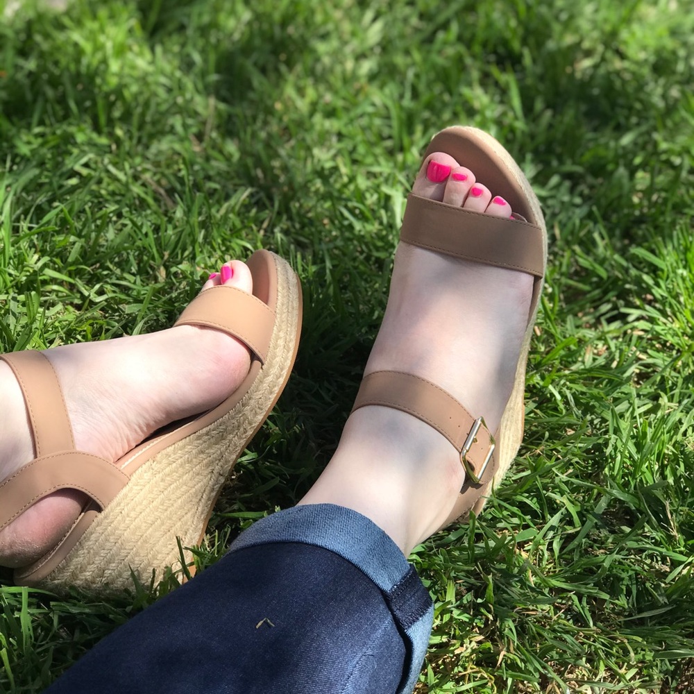 Tan Wedges